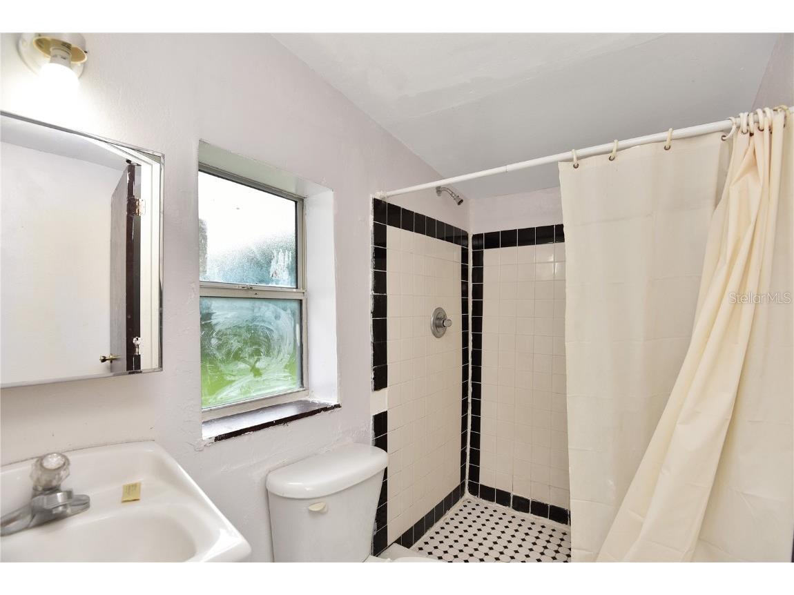 1028 Ridgewood Avenue Daytona Beach FL 32117 V4937800 image41