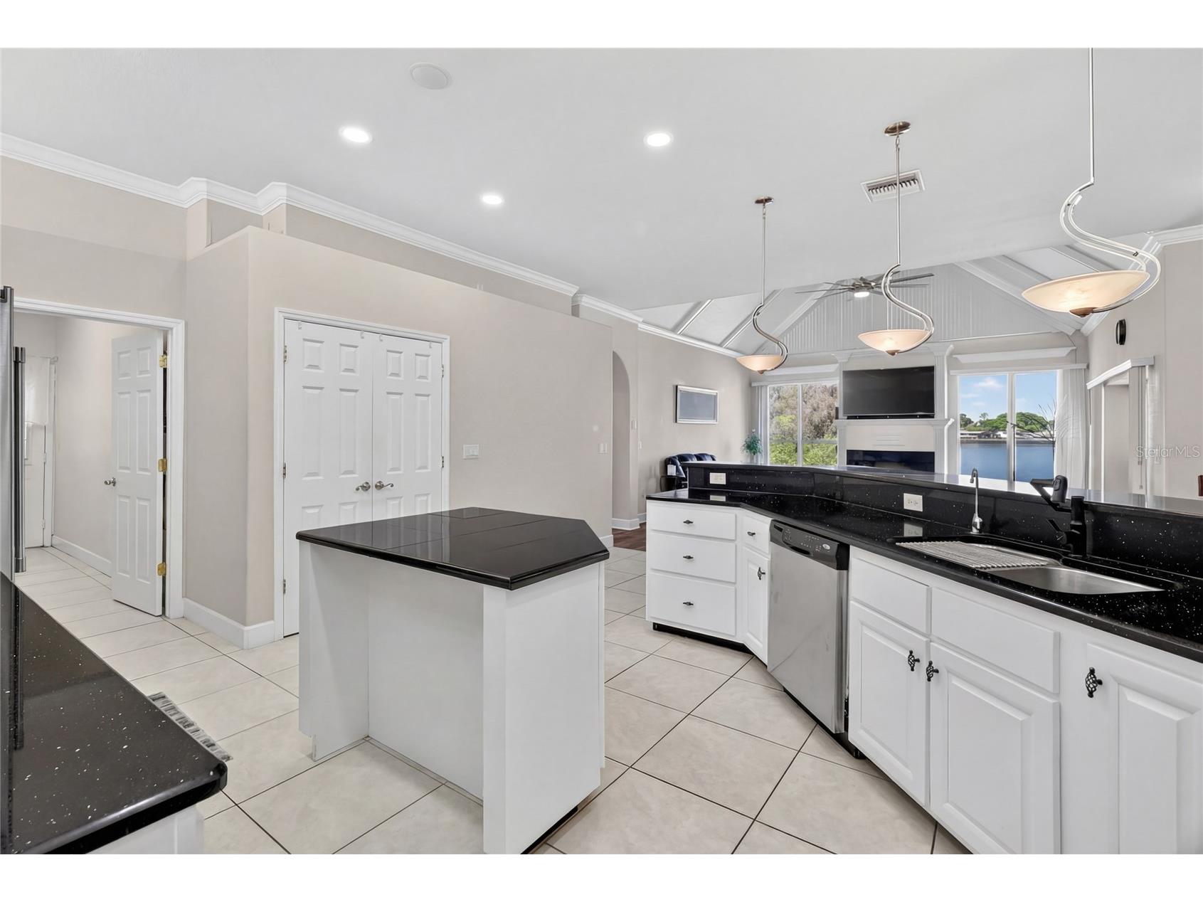 1028 S Lake Mariam Drive Winter Haven FL 33884 P4938222 image42