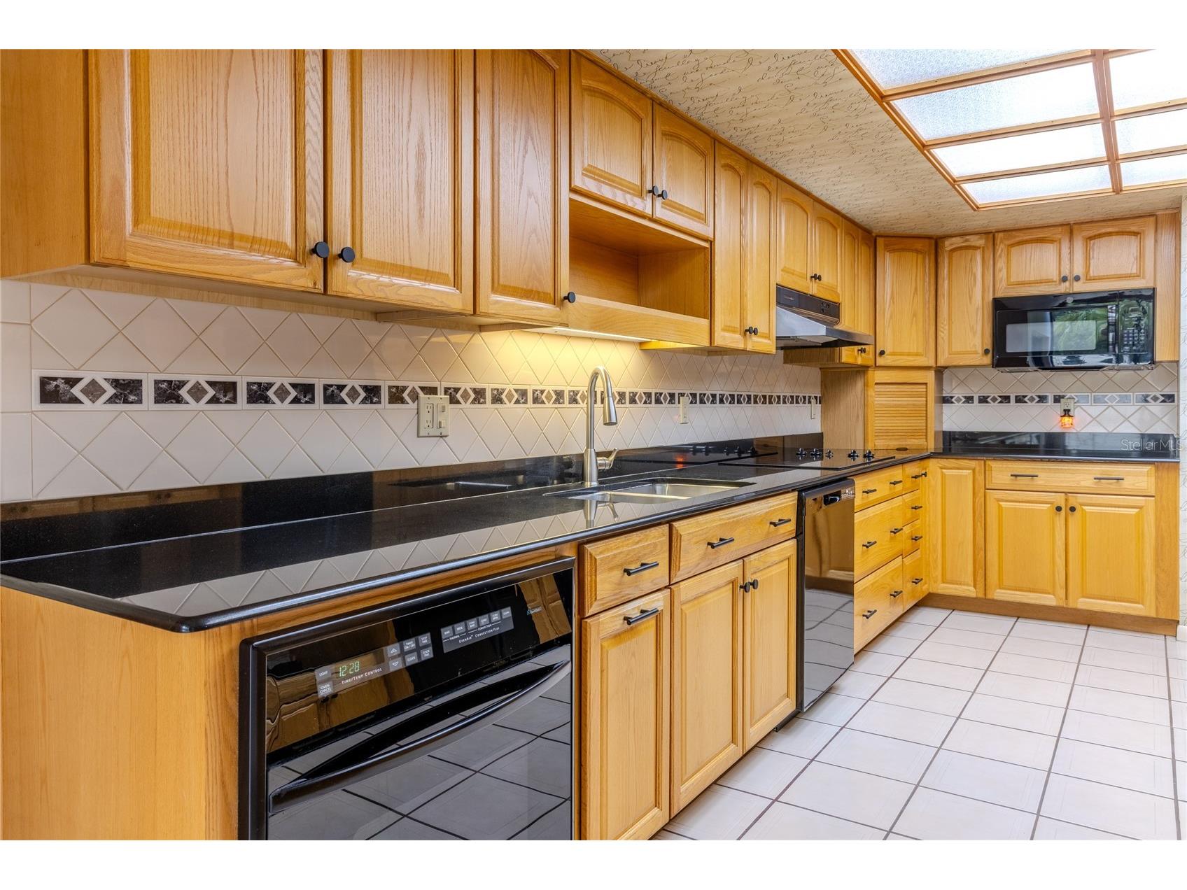 1028 Sylvia Lane Tampa FL 33613 A4696111 image11
