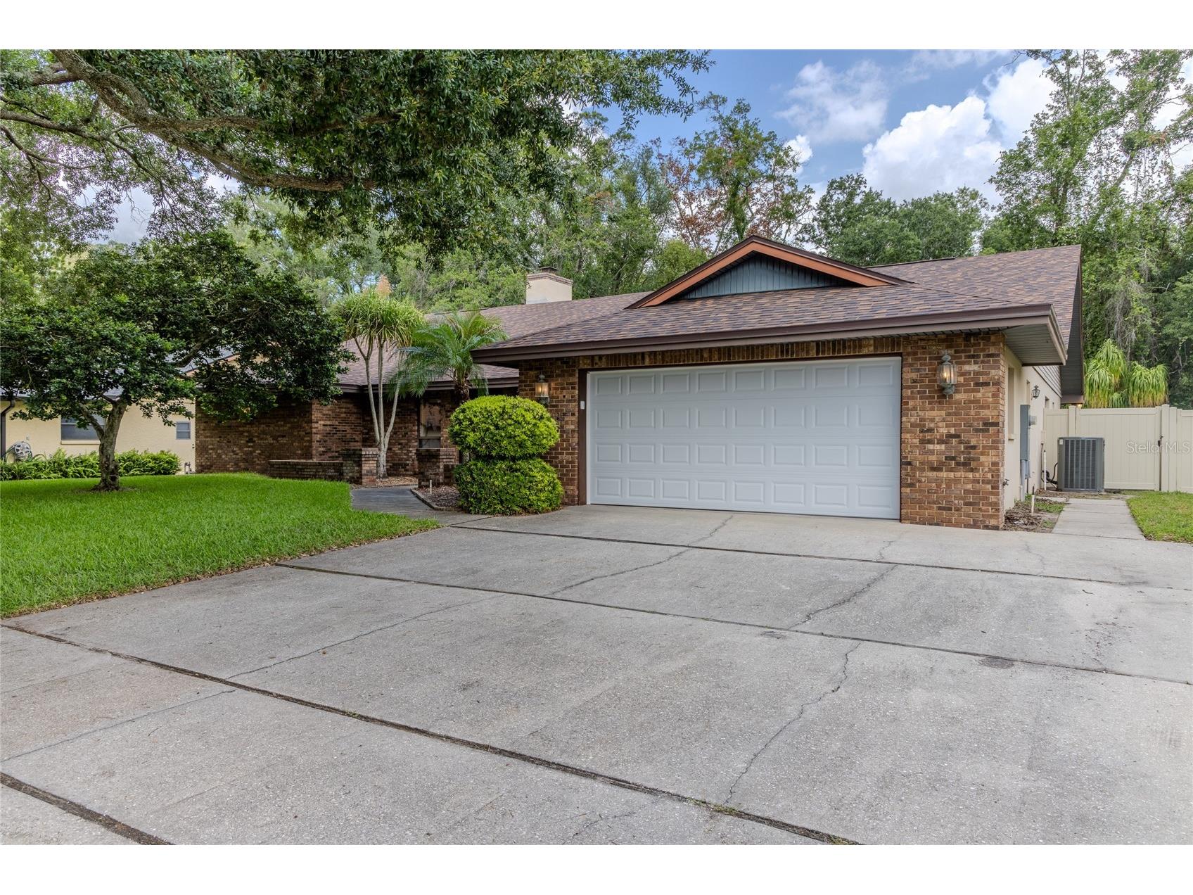 1028 Sylvia Lane Tampa FL 33613 A4696111 image3