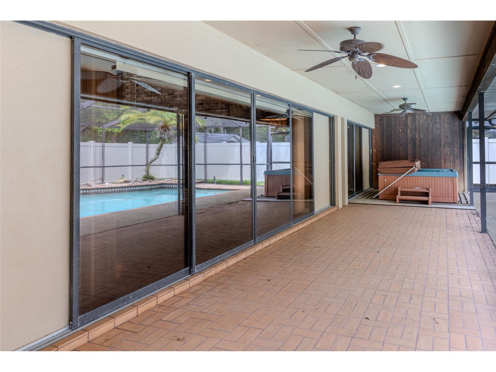 1028 Sylvia Lane Tampa FL 33613 A4696111 image37
