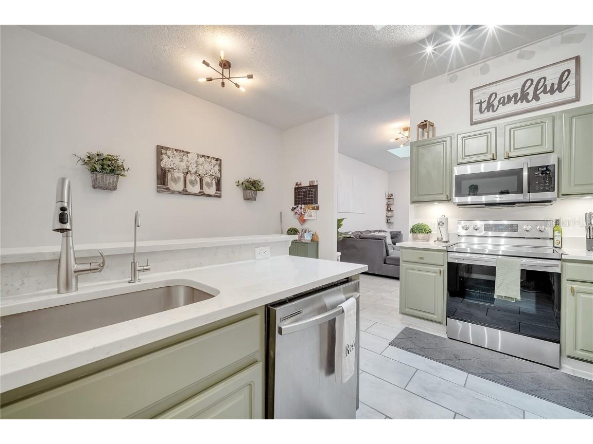 1028 Universal Rest Place Kissimmee FL 34744 O6326842 image16