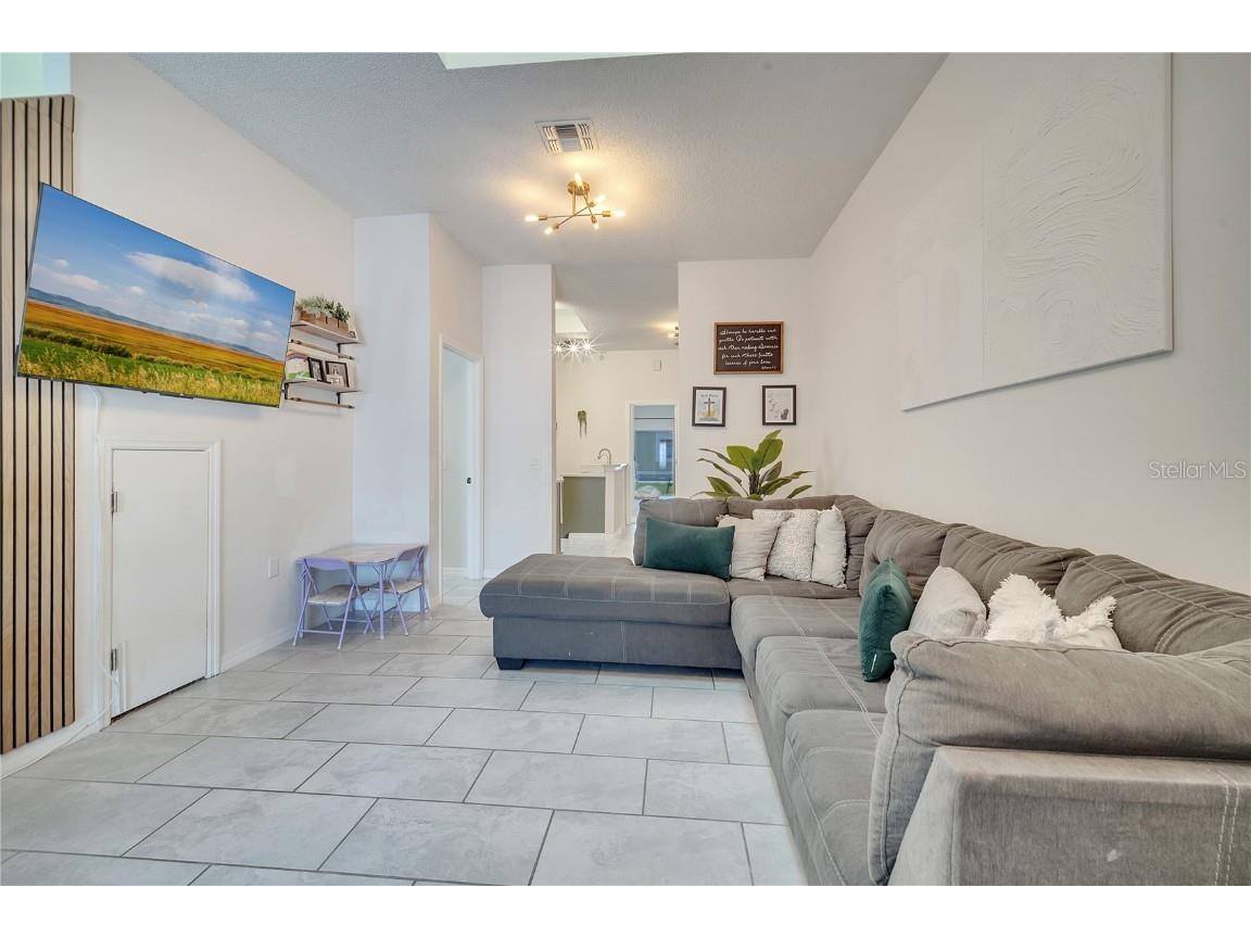 1028 Universal Rest Place Kissimmee FL 34744 O6326842 image8