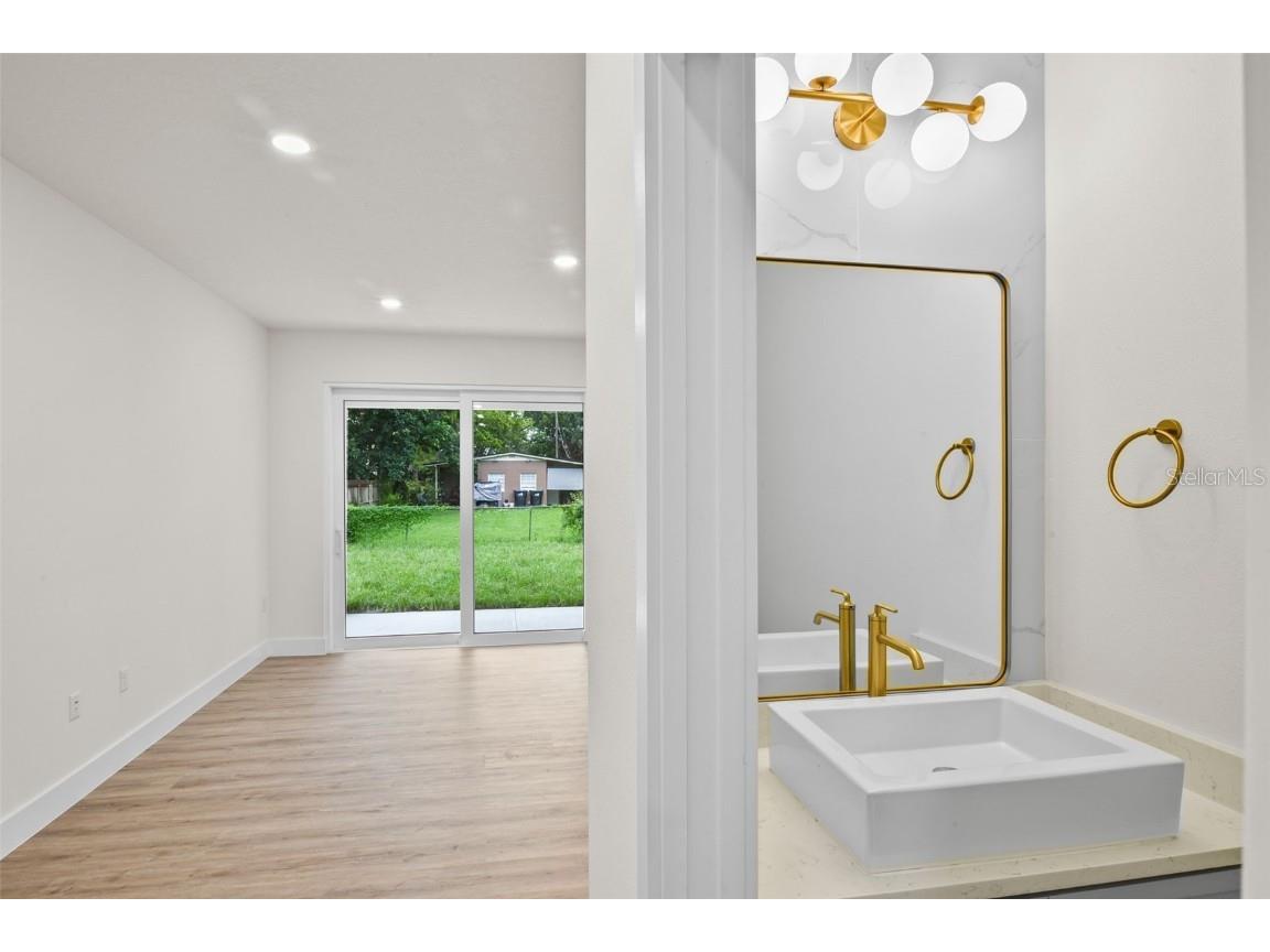 1028 Wilks Avenue Orlando FL 32809 O6338532 image23