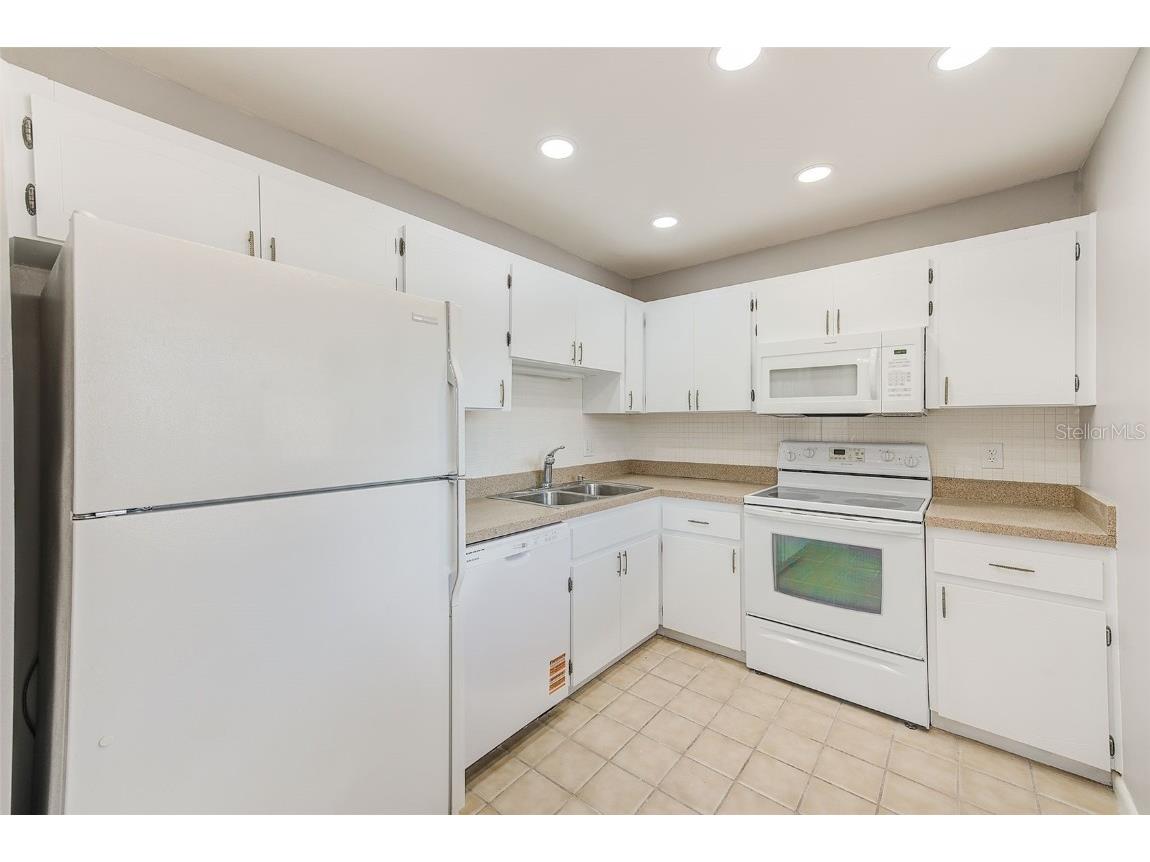 10280 Imperial Point Drive W #7 Largo FL 33774 - PINELLAS CO INTERA-COASTAL TB8446765 image20