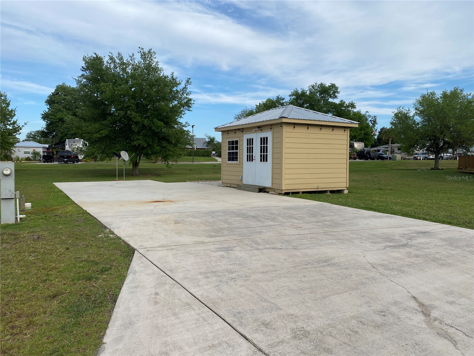 10284 NE 28th Loop Silver Springs FL 34488 - OCKLAWAHA RIVER OM675350 image1