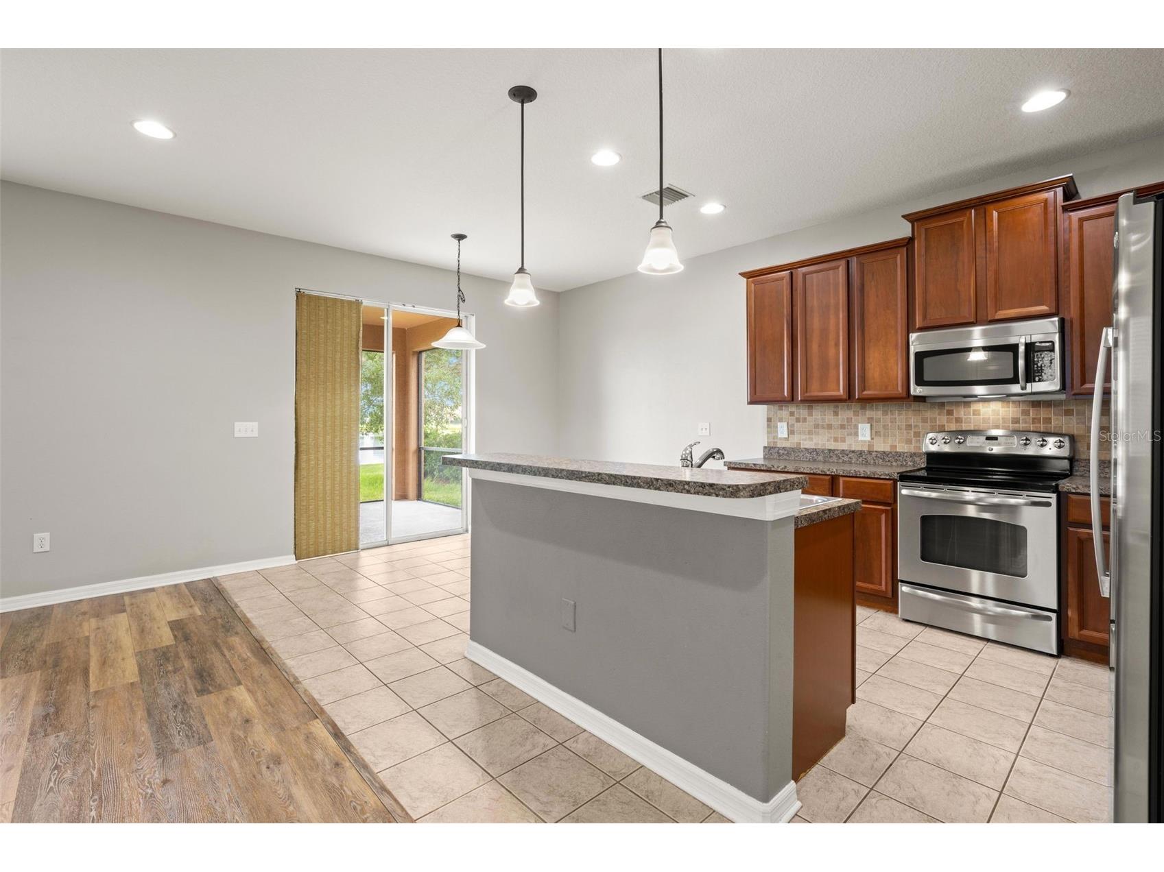 10284 Newminster Loop Ruskin FL 33573 TB8516942 image13
