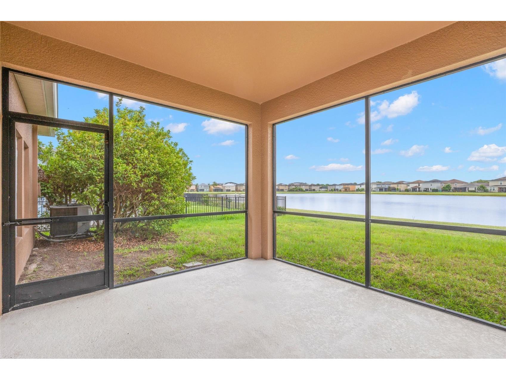 10284 Newminster Loop Ruskin FL 33573 TB8516942 image19