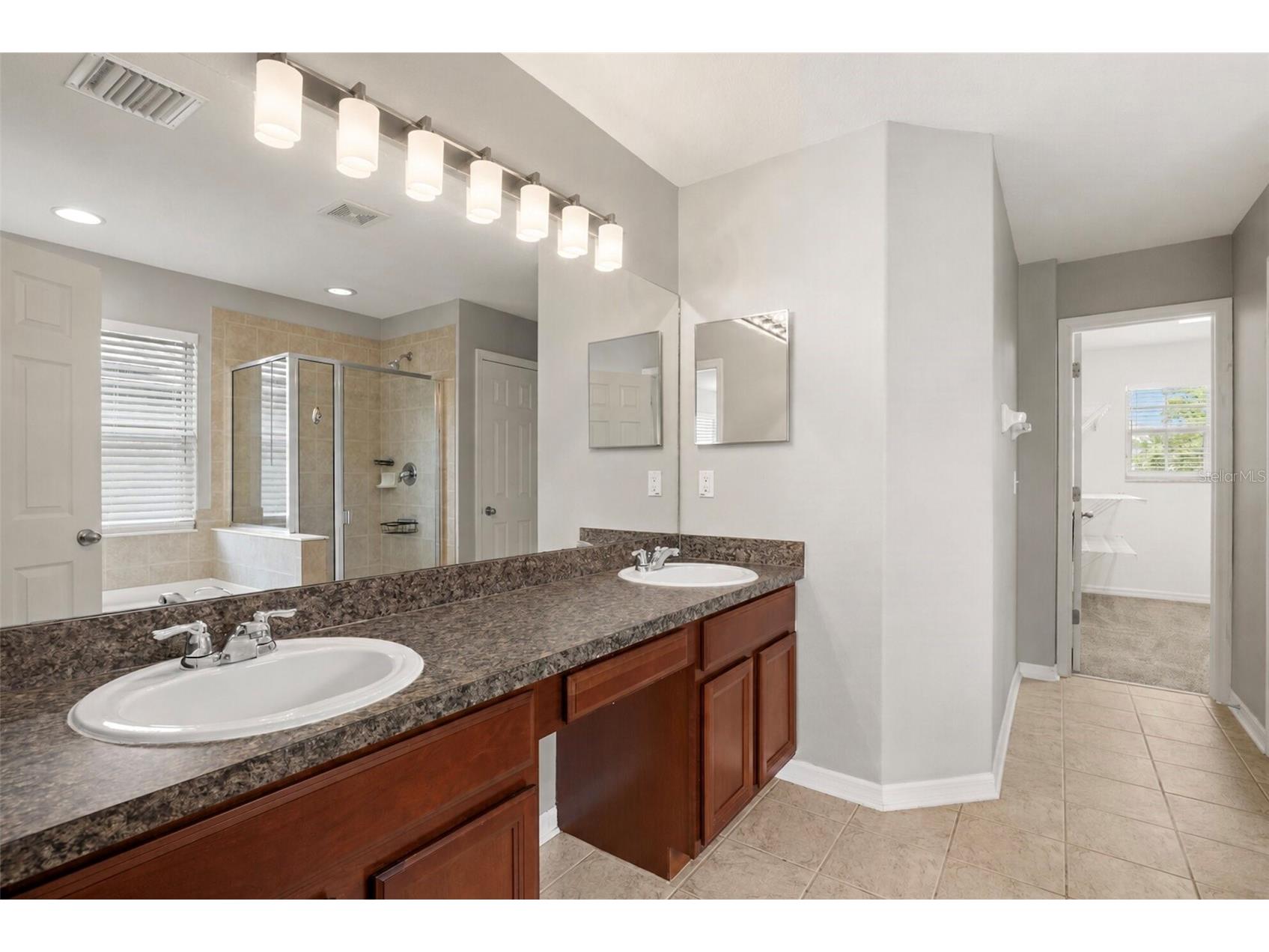 10284 Newminster Loop Ruskin FL 33573 TB8516942 image35
