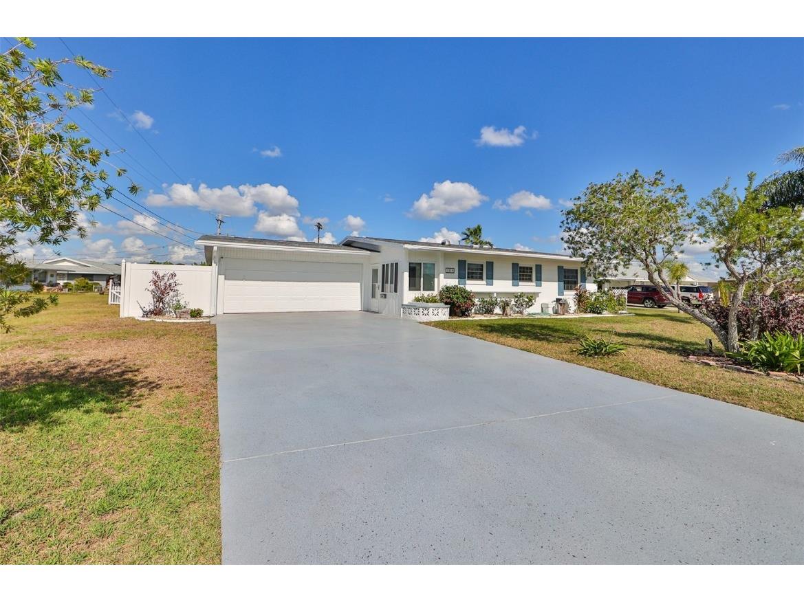 1029 Augusta Drive Sun City Center FL 33573 T3487677 image1