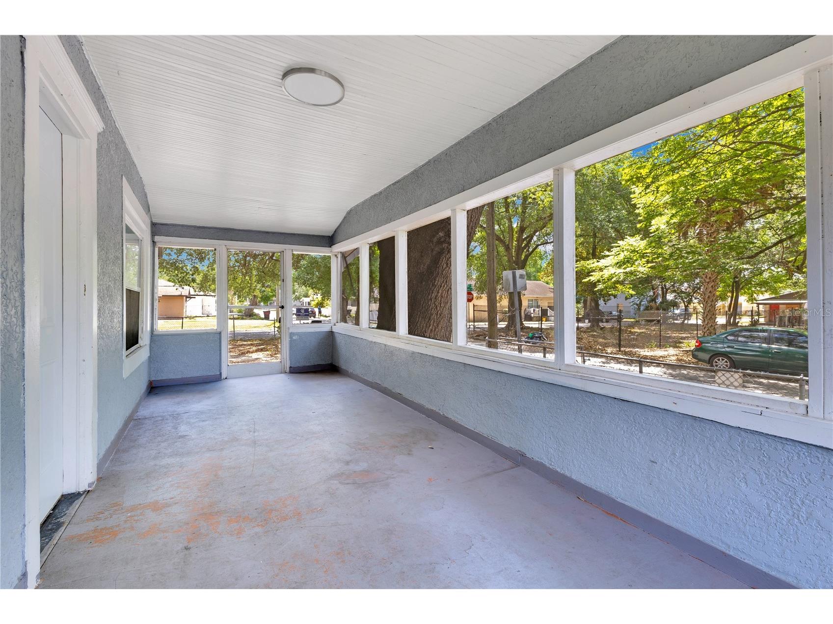 1029 Colyer Street Orlando FL 32805 O6401457 image2