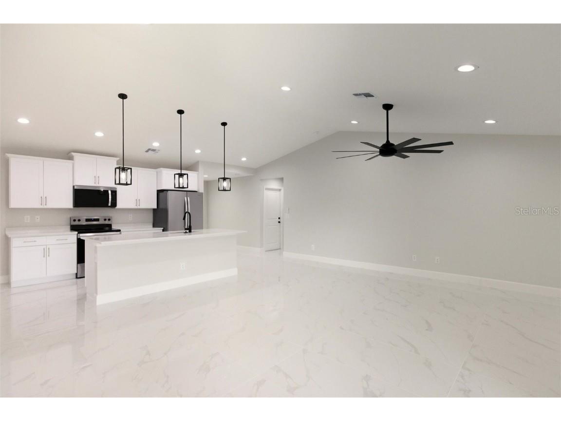 1029 NE 13th Place Cape Coral FL 33909 C7510235 image8