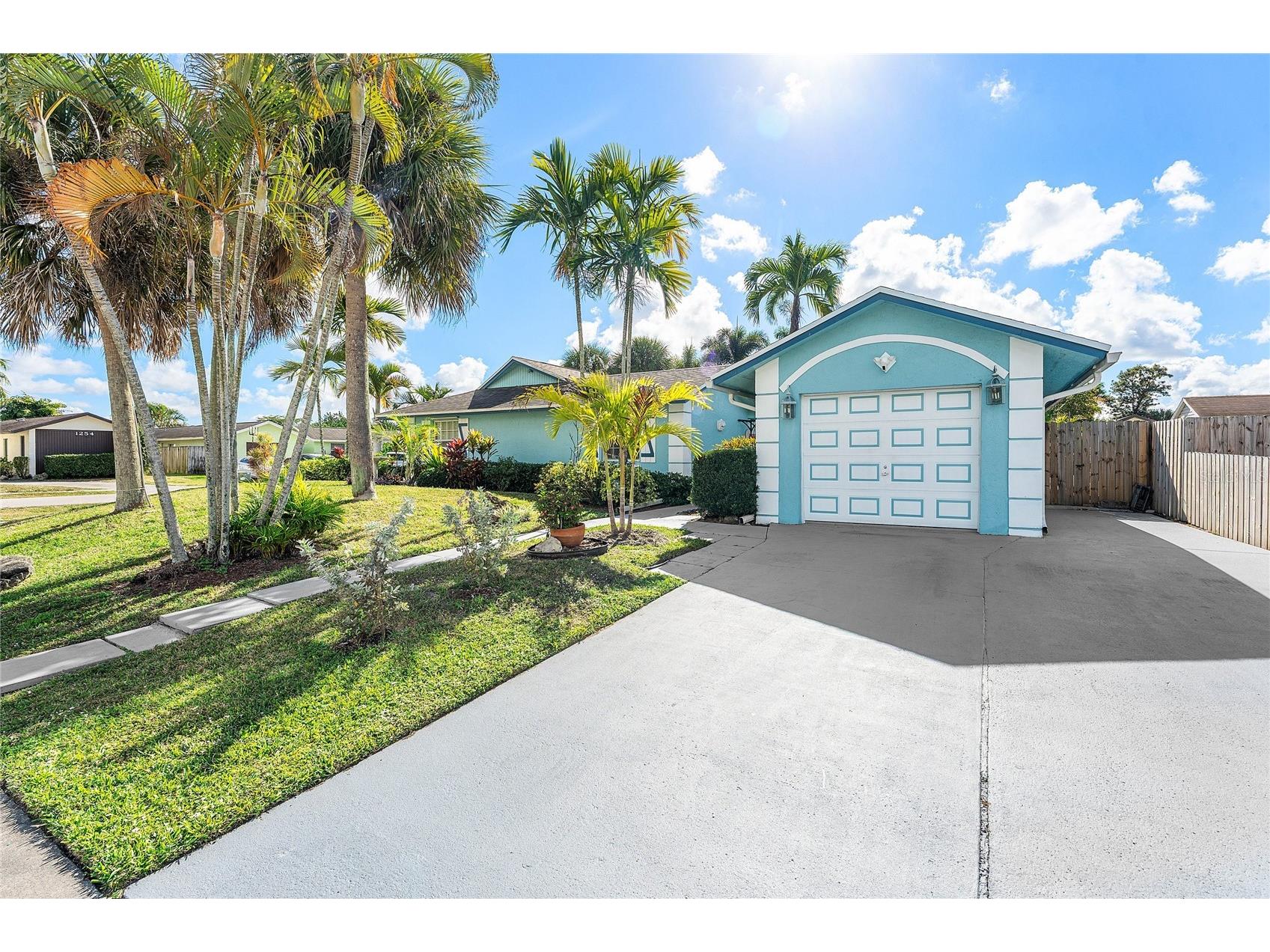 10290 Carmen Lane Royal Palm Beach FL 33411 OM716513 image4