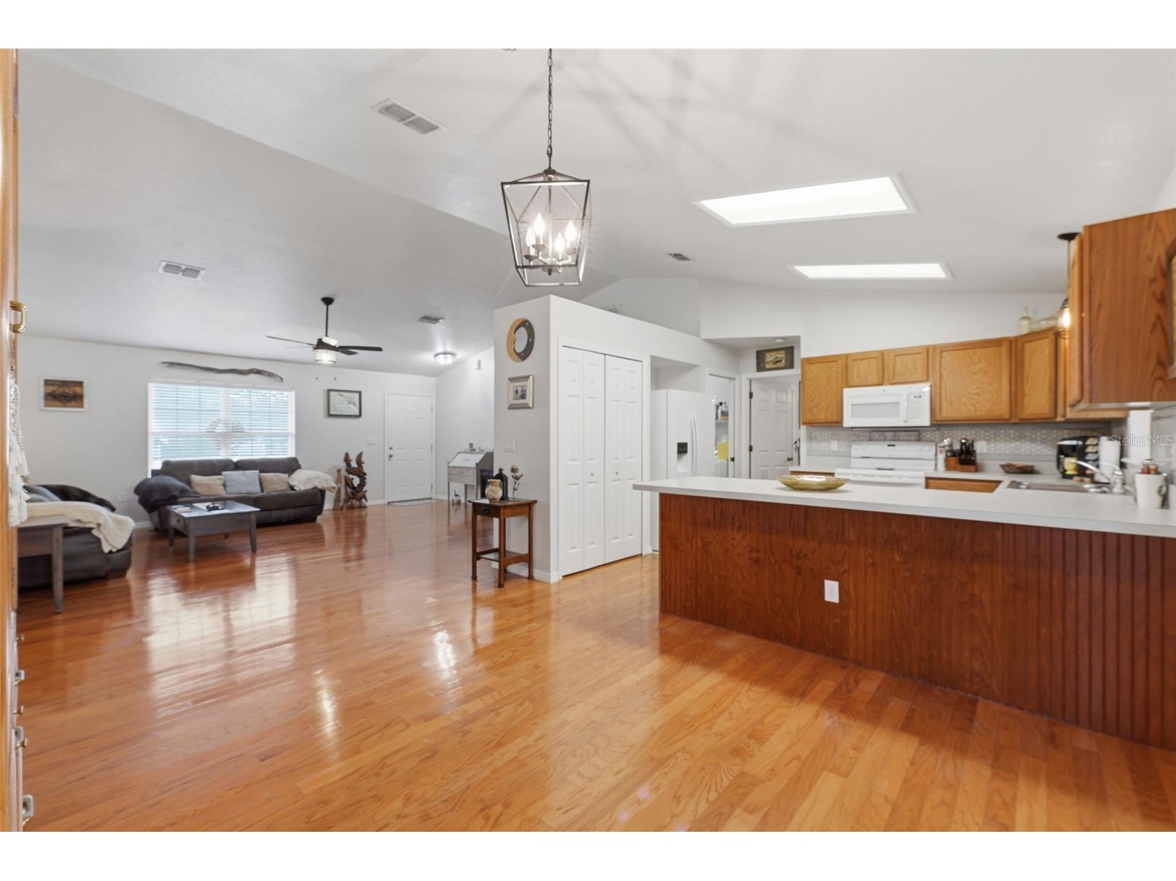 10294 Dotted Wren Avenue Weeki Wachee FL 34613 W7883992 image6