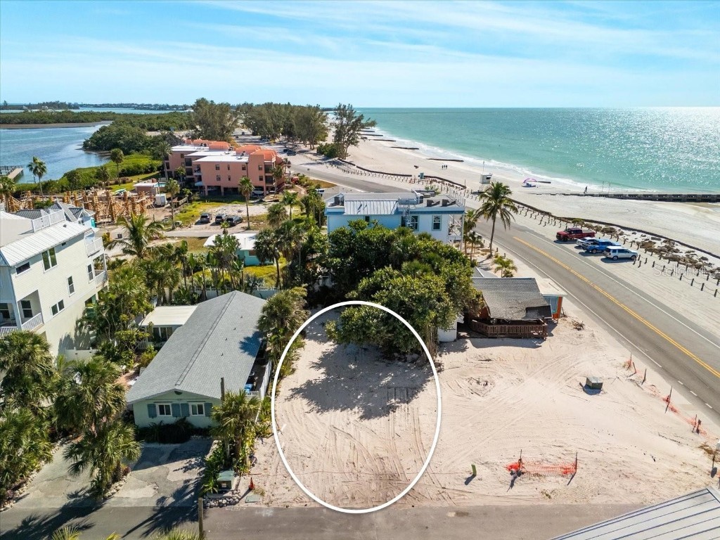 103 12th Street S Bradenton Beach FL 34217 A4672347 image1