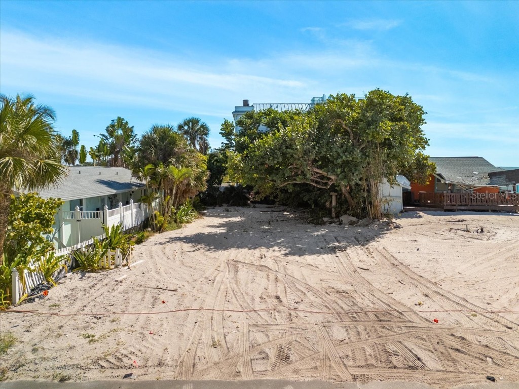 103 12th Street S Bradenton Beach FL 34217 A4672347 image8