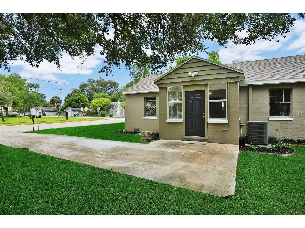 103 4th Street SE #B Winter Haven FL 33880 P4927408 image1