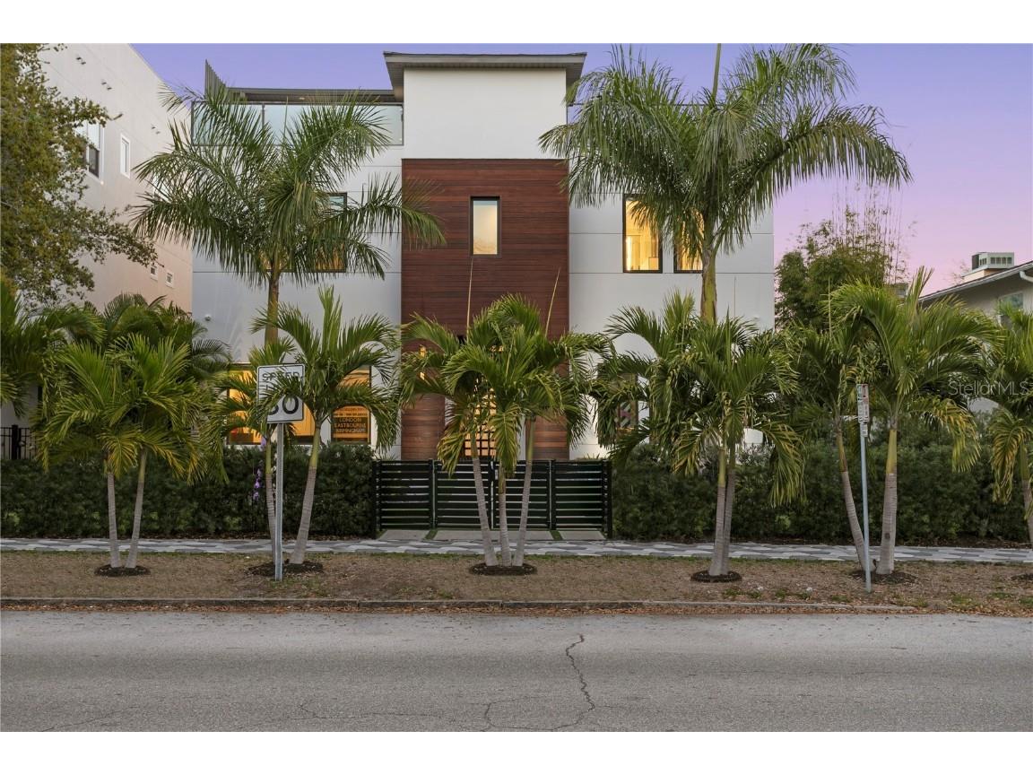 103 5th Avenue N Saint Petersburg FL 33701 U8200981 image1