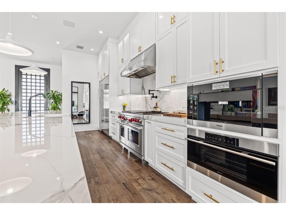 103 5th Avenue N Saint Petersburg FL 33701 TB8313332 image14