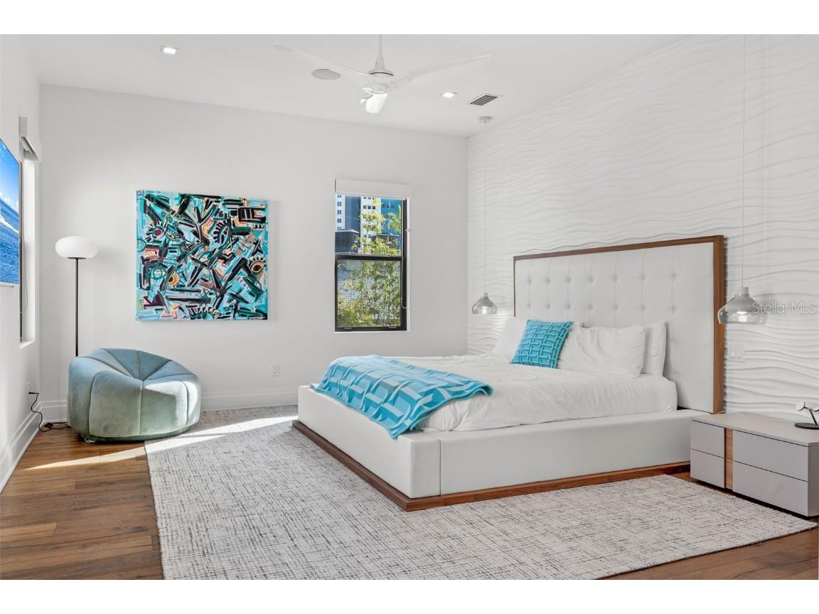 103 5th Avenue N Saint Petersburg FL 33701 TB8313332 image32