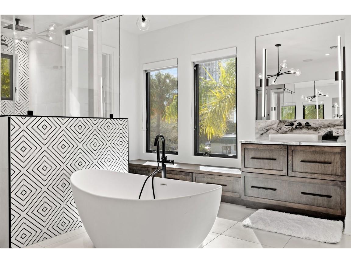 103 5th Avenue N Saint Petersburg FL 33701 TB8313332 image37