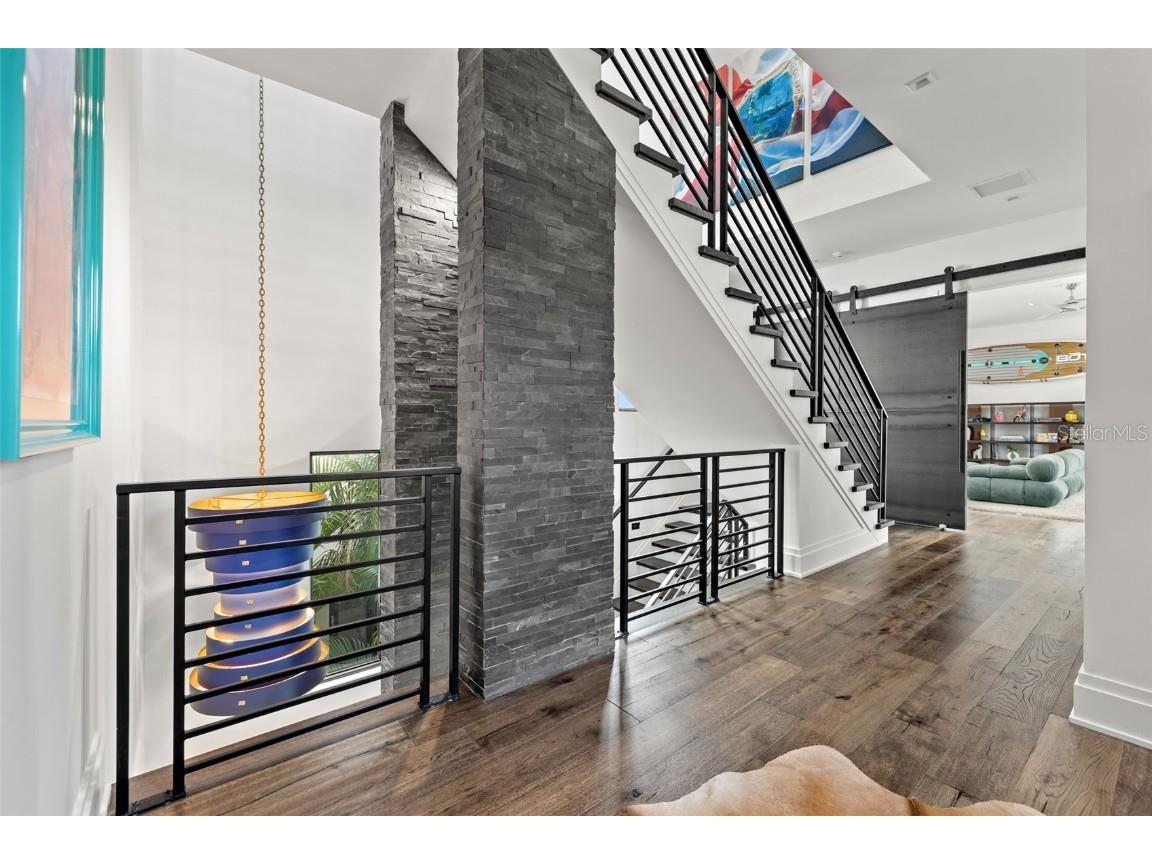 103 5th Avenue N Saint Petersburg FL 33701 TB8313332 image42