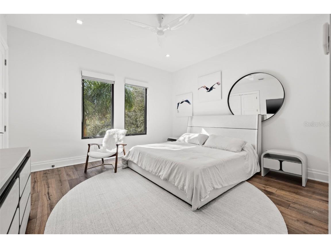 103 5th Avenue N Saint Petersburg FL 33701 TB8313332 image44