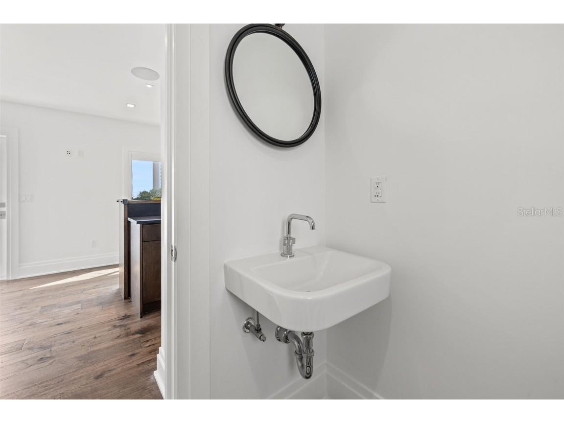 103 5th Avenue N Saint Petersburg FL 33701 TB8313332 image64