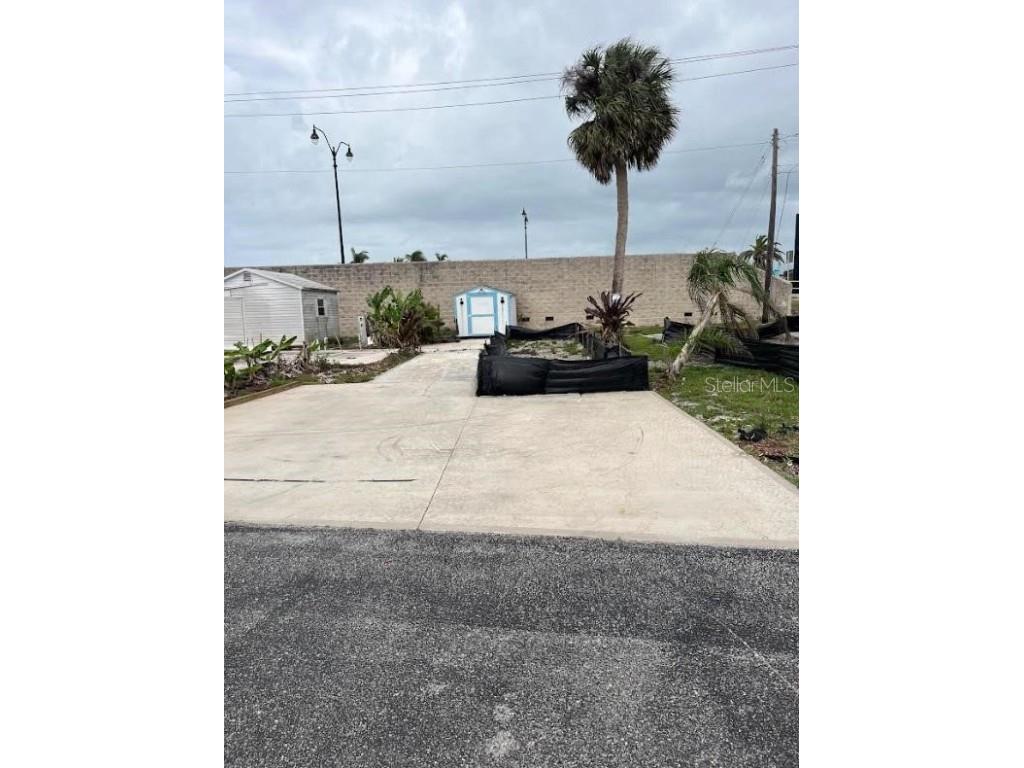 103 Bayou Drive Venice FL 34285 C7508226 image1