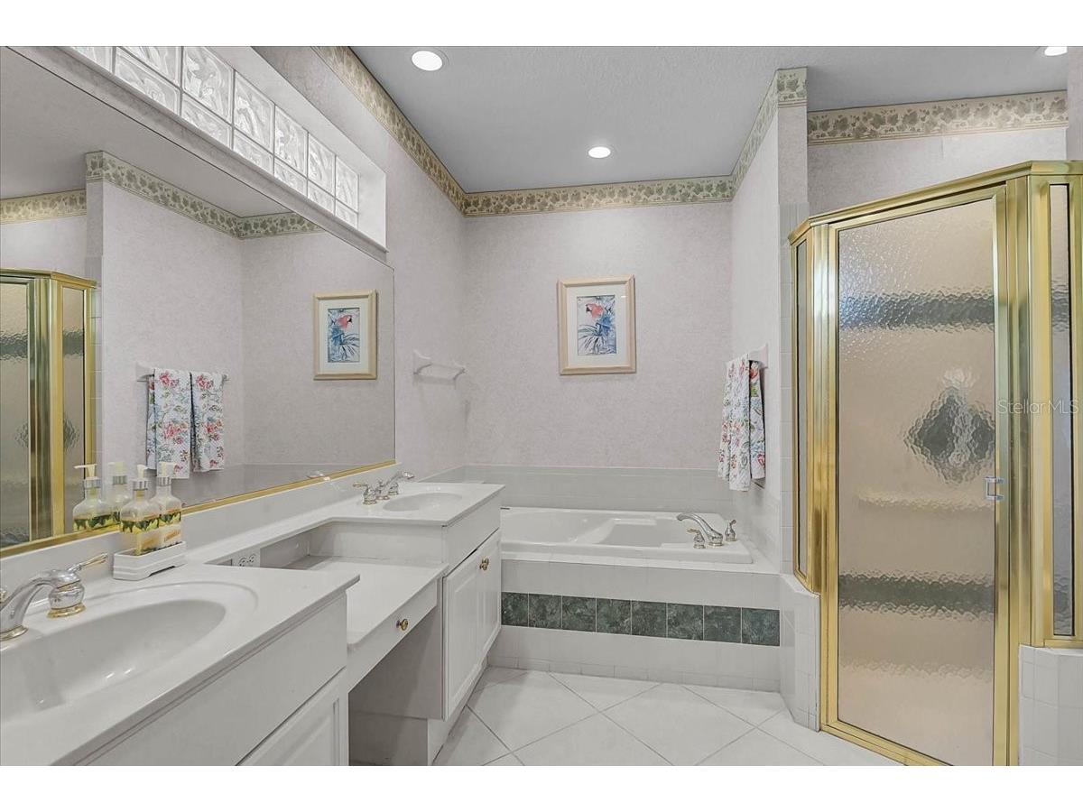 103 Bishops Court Road Osprey FL 34229 A4694468 image17