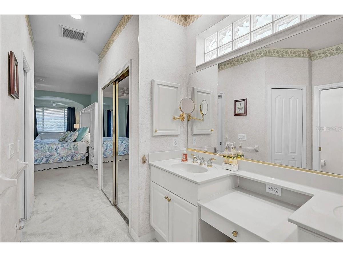 103 Bishops Court Road Osprey FL 34229 A4694468 image19
