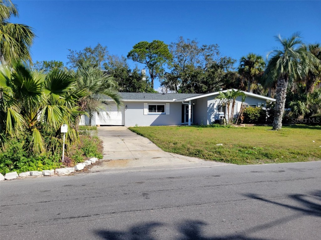 103 Carlyle Drive Palm Harbor FL 34683 W7872412 image1