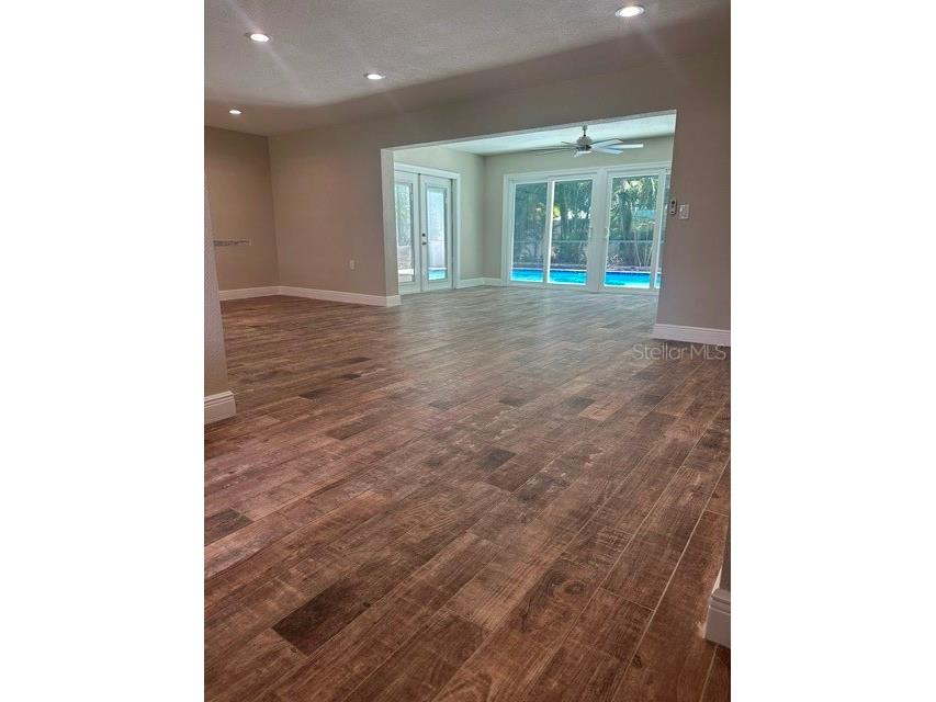 103 Carlyle Drive Palm Harbor FL 34683 W7886706 image2