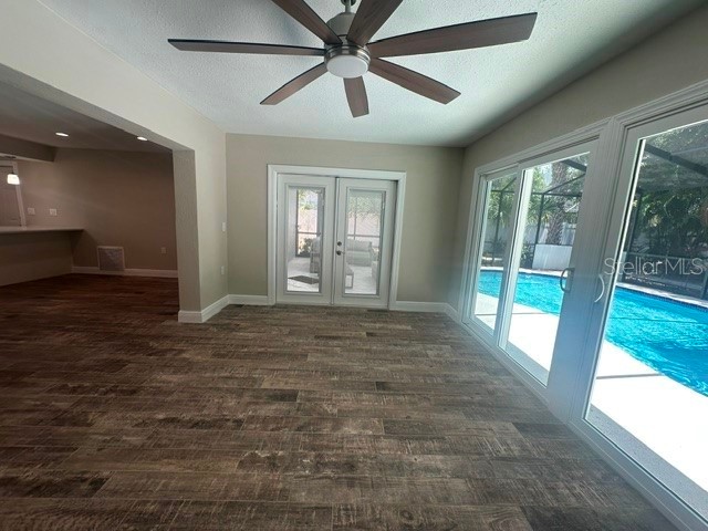 103 Carlyle Drive Palm Harbor FL 34683 W7886706 image4