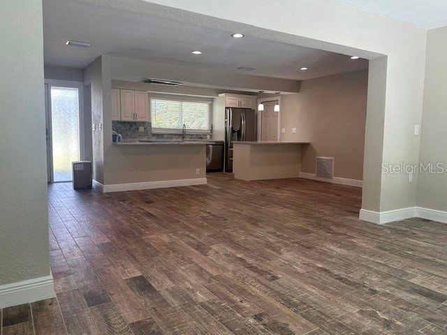103 Carlyle Drive Palm Harbor FL 34683 W7886706 image7