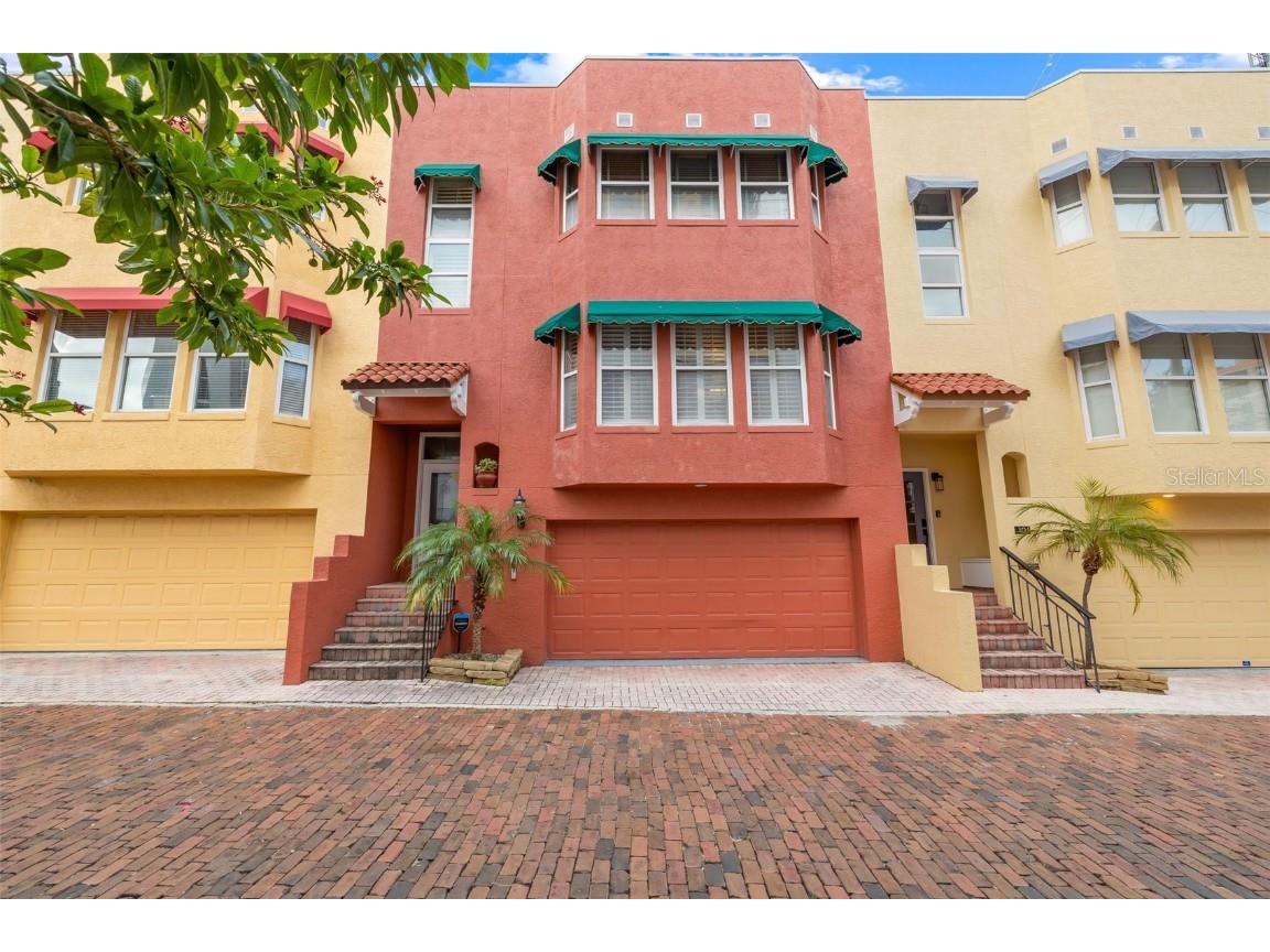 103 Fareham Place N Saint Petersburg FL 33701 U8227823 image1