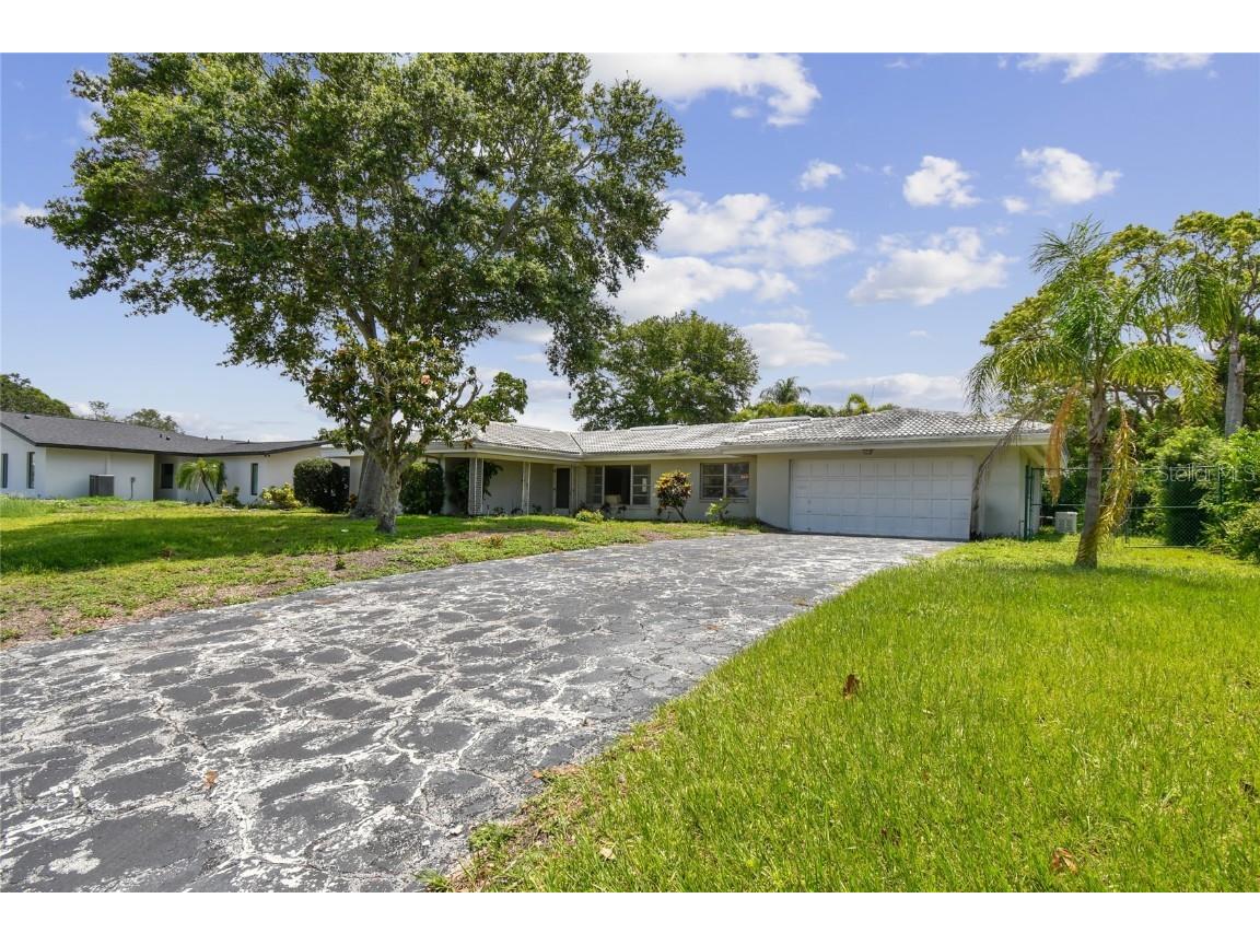 103 Live Oak Lane Largo FL 33770 T3454249 image1