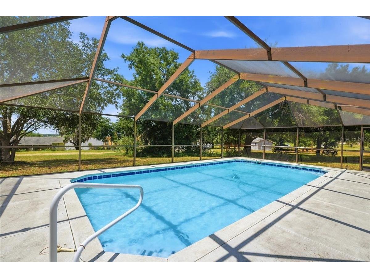 103 N 1st Street Eagle Lake FL 33839 L4962035 image2