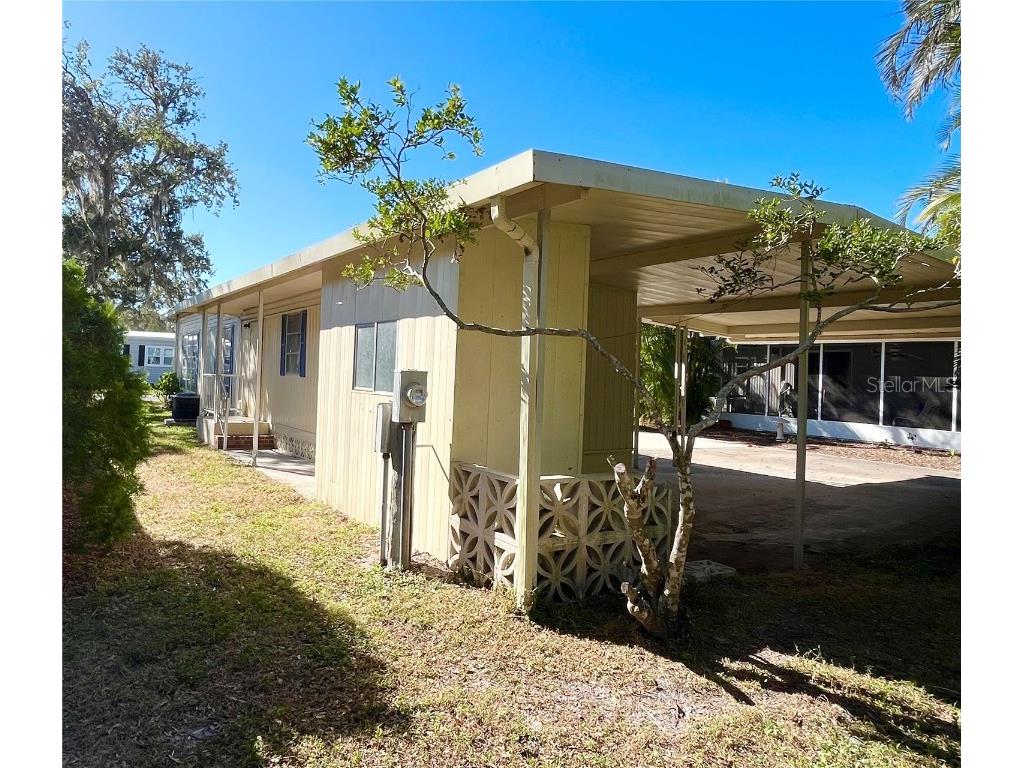 103 Oakwood Boulevard Sarasota FL 34237 A4631979 image11