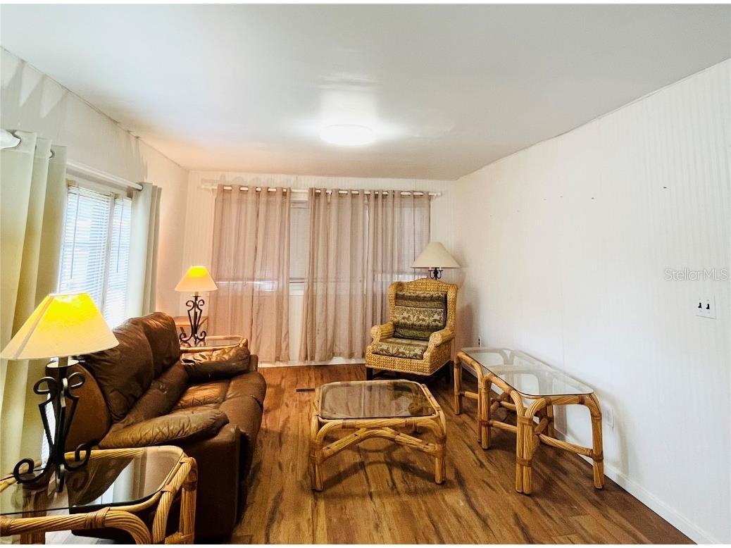 103 Oakwood Boulevard Sarasota FL 34237 A4631979 image13