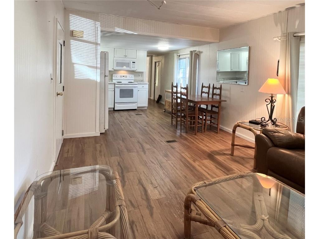 103 Oakwood Boulevard Sarasota FL 34237 A4631979 image14