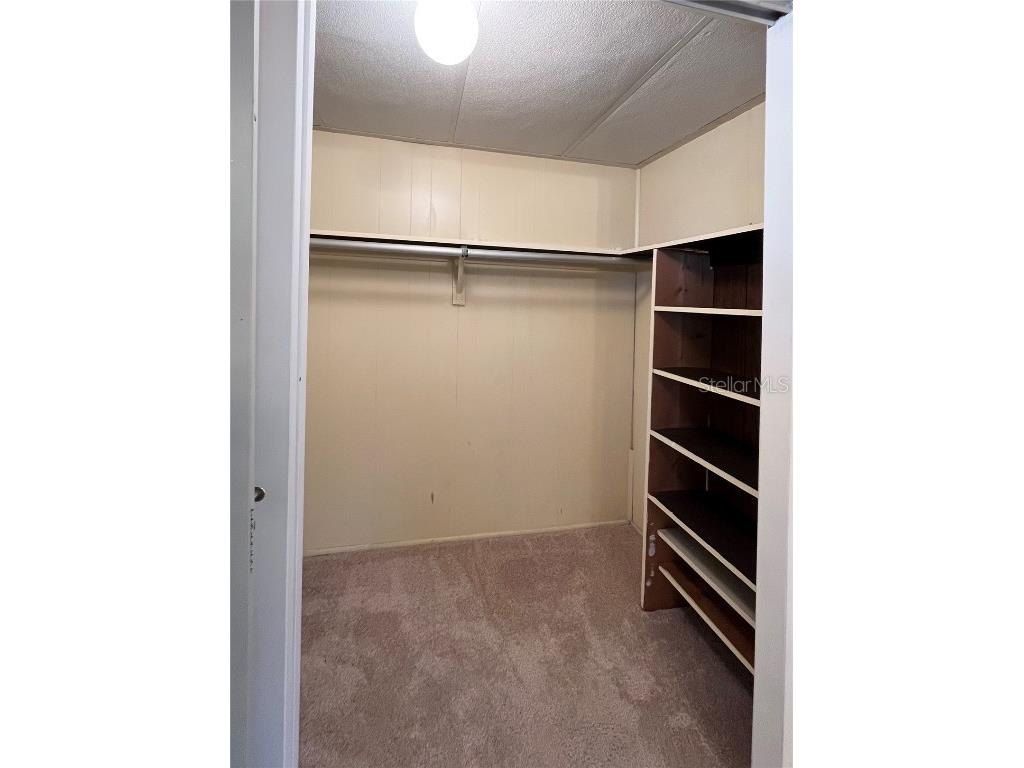 103 Oakwood Boulevard Sarasota FL 34237 A4631979 image27