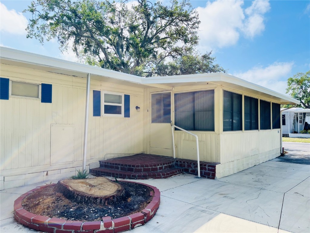 103 Oakwood Boulevard Sarasota FL 34237 A4631979 image7