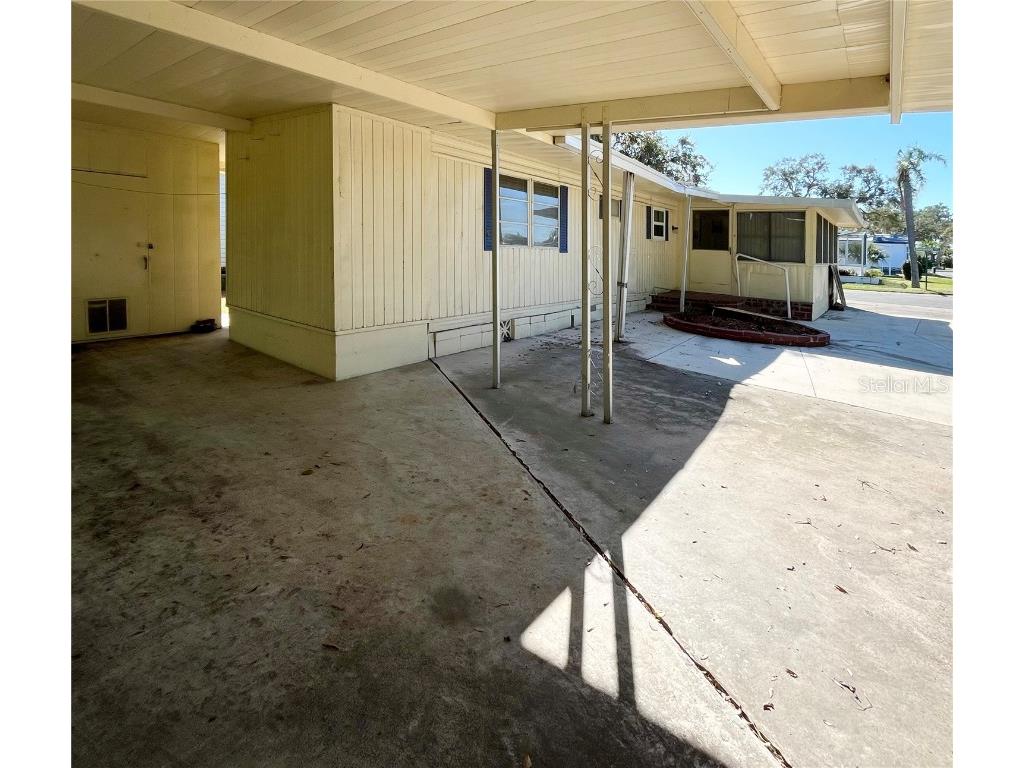 103 Oakwood Boulevard Sarasota FL 34237 A4631979 image8