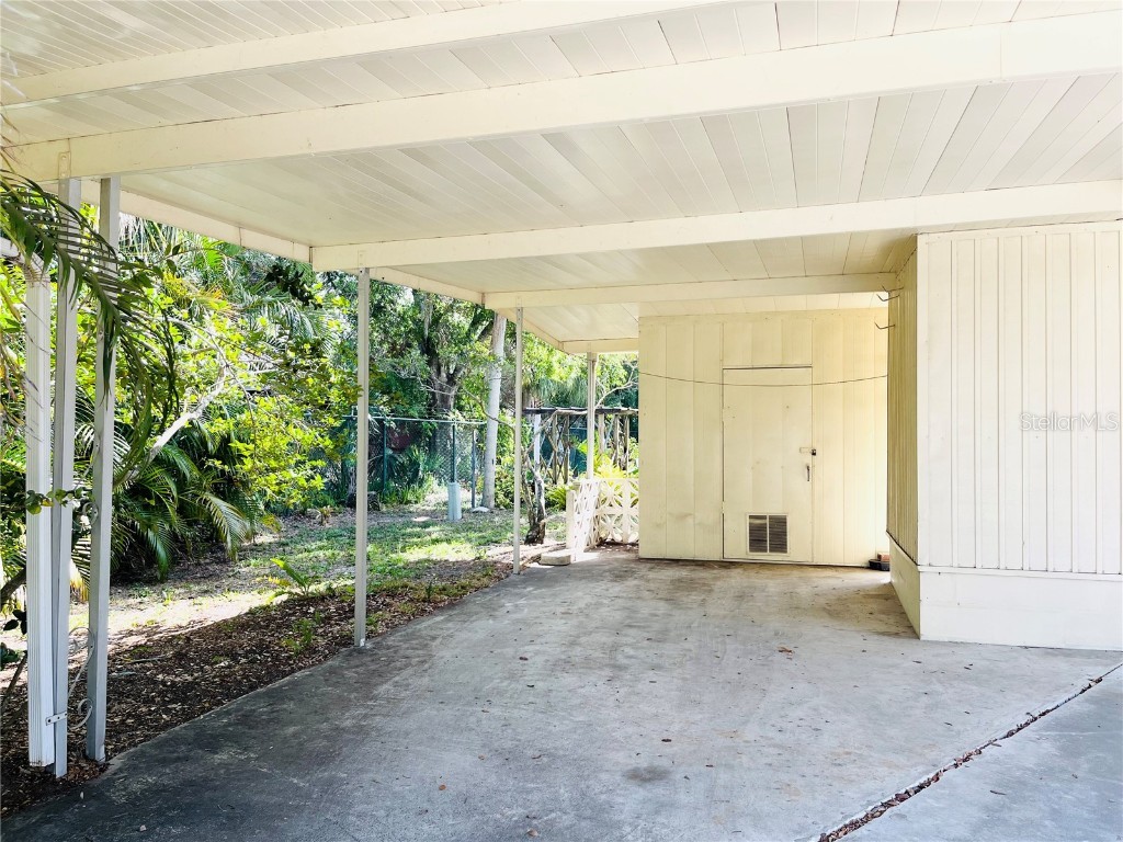 103 Oakwood Boulevard Sarasota FL 34237 A4631979 image9