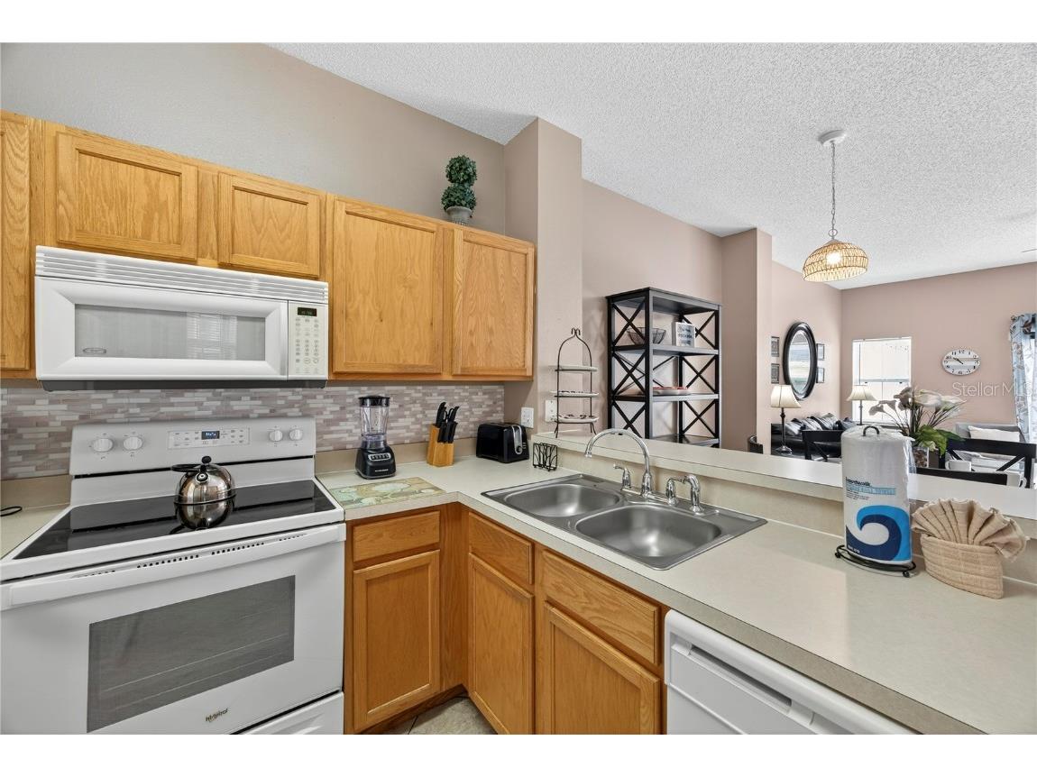 103 Pompano Beach Drive Kissimmee FL 34746 S5135161 image3