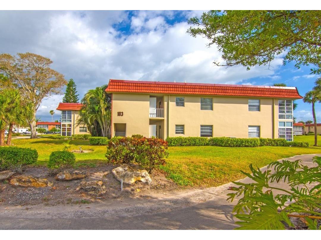 103 Royal Oak Drive #206 Vero Beach FL 32962 O6286447 image1