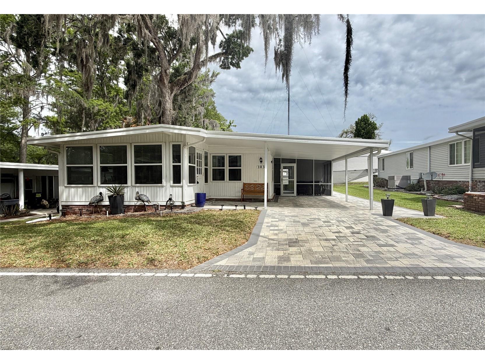 103 Royal Palm Drive Leesburg FL 34748 G5110684 image1