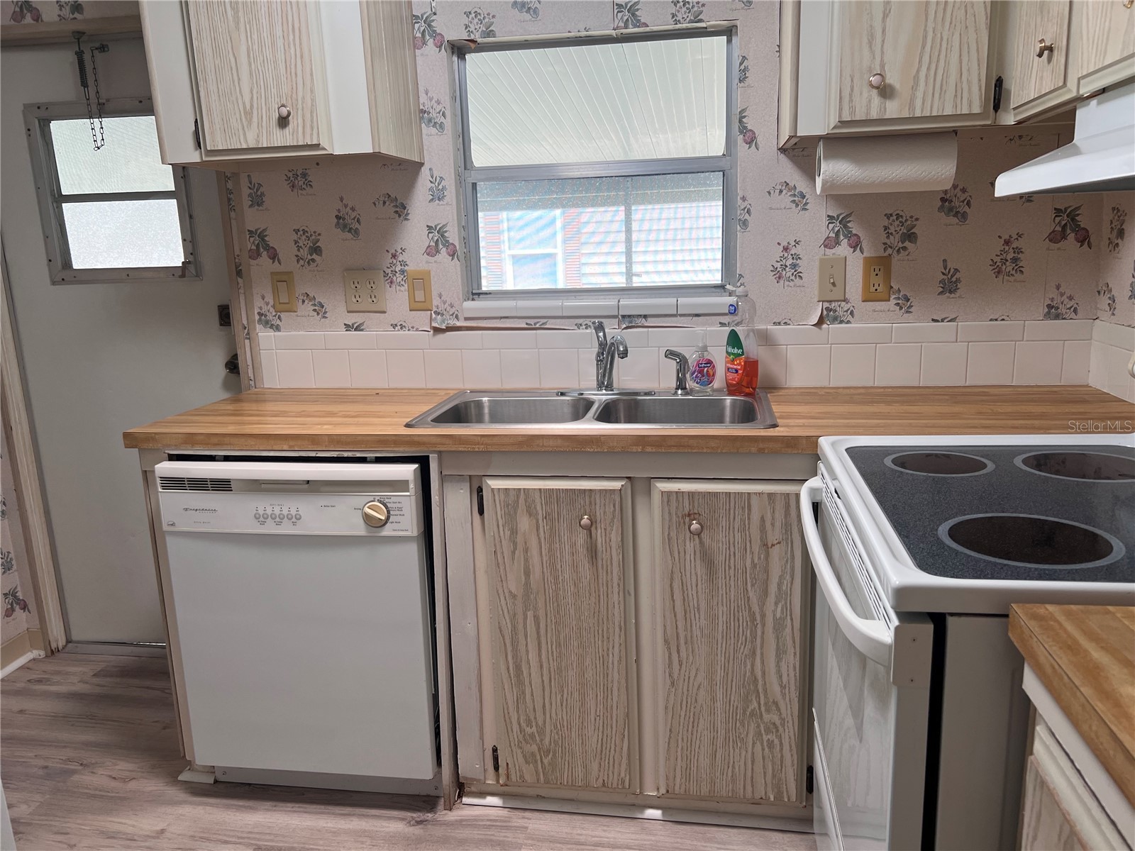 103 S Fiji Circle Englewood FL 34223 A4696394 image13