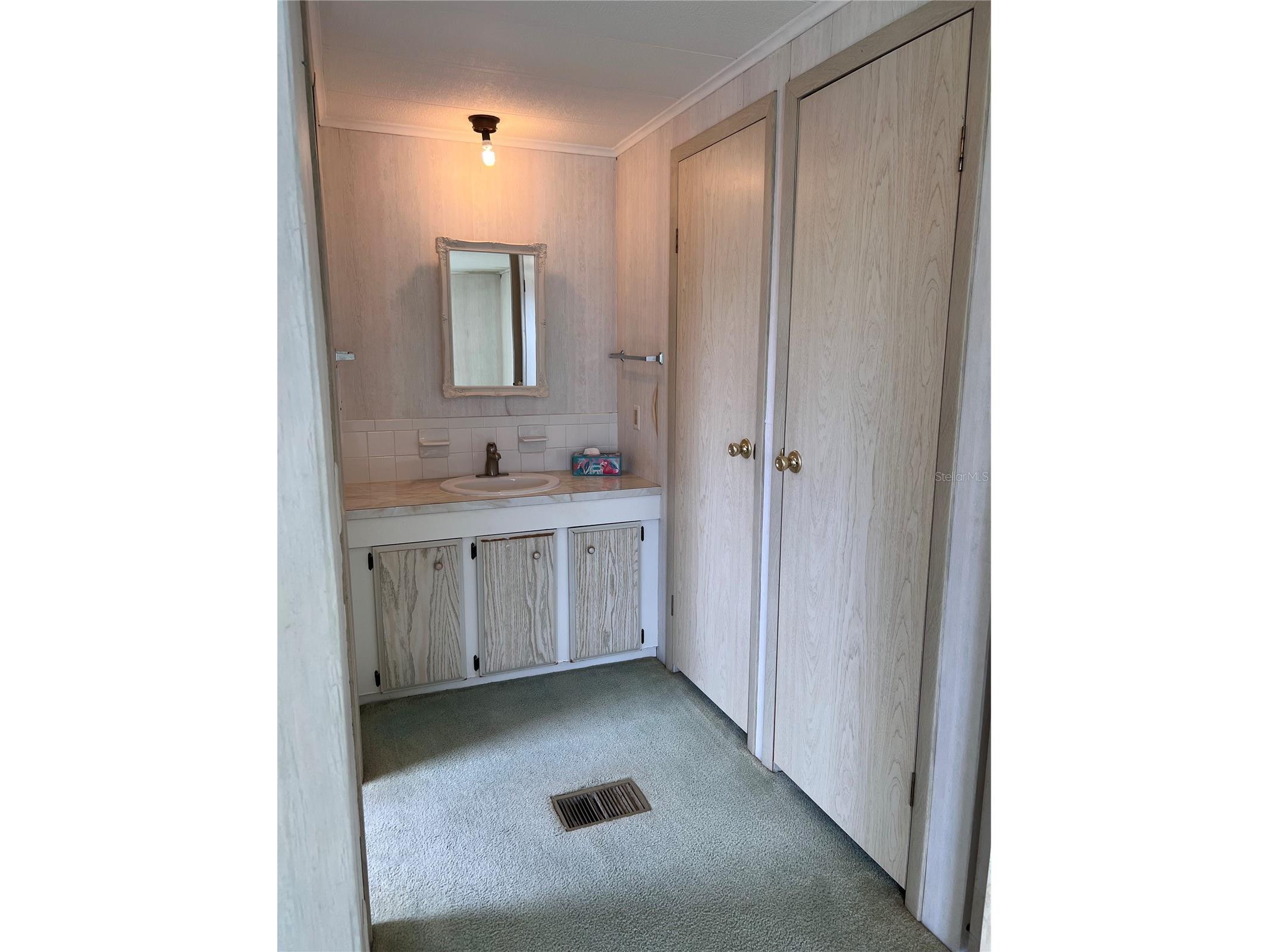 103 S Fiji Circle Englewood FL 34223 A4696394 image25